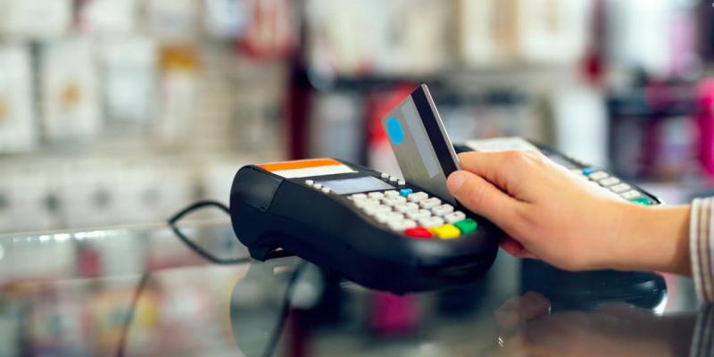 Pengertian Tarik Tunai Kartu Kredit di ATM